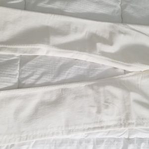 Burberry authentic jeans white